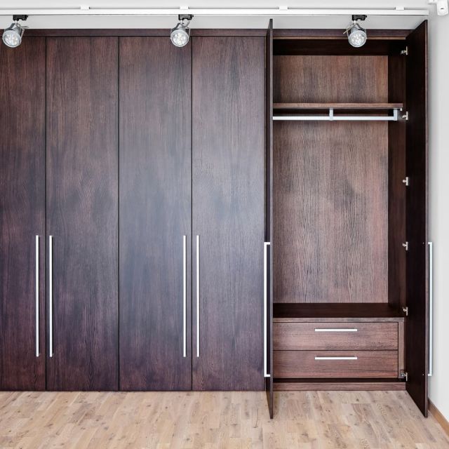 puertas abiertas cajón armario chapa roble oscuro